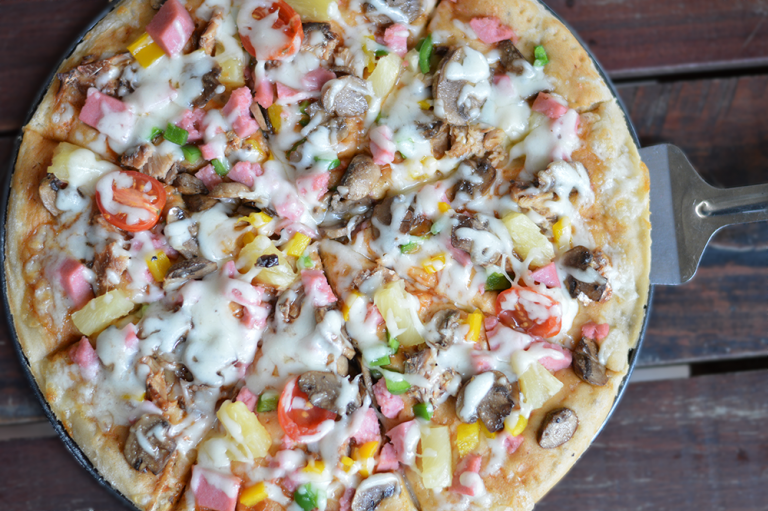 Pilchards-and-Mushroom-Pizza_N_seal_