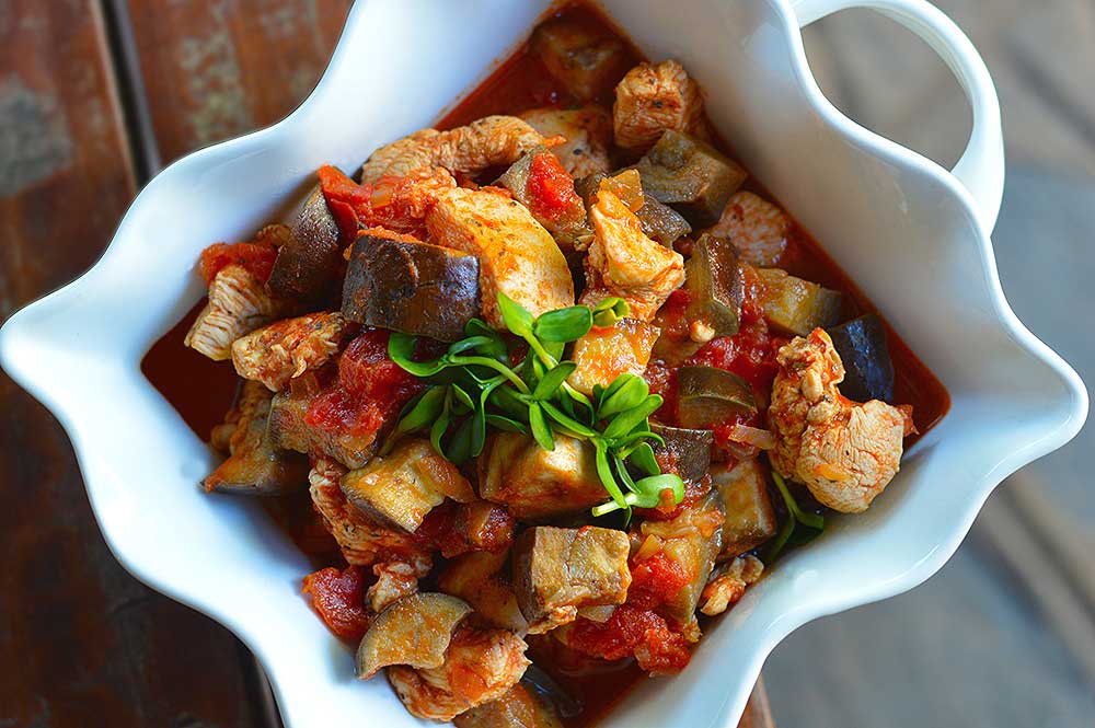 Photo How to Make Semur Chicken Egg in Singkawang