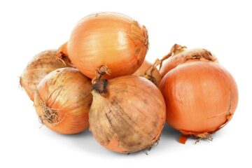 Picture showing onions representing Maui Onions